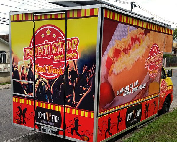 envelopamento-food-truck-trailer-hotdog-